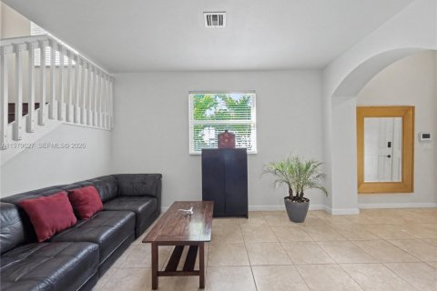 Купить виллу или дом в Хомстед, Флорида 4 спальни, 224.82м2, № 2046119 - фото 10