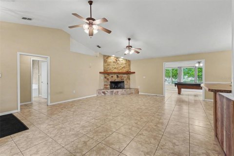 House in Dover, Florida 3 bedrooms, 172.8 sq.m. № 2258198 - photo 5