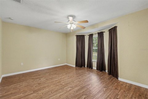 House in Dover, Florida 3 bedrooms, 172.8 sq.m. № 2258198 - photo 16