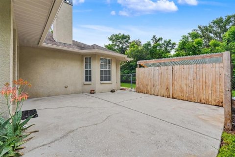 House in Dover, Florida 3 bedrooms, 172.8 sq.m. № 2258198 - photo 29