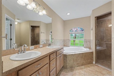 House in Dover, Florida 3 bedrooms, 172.8 sq.m. № 2258198 - photo 18