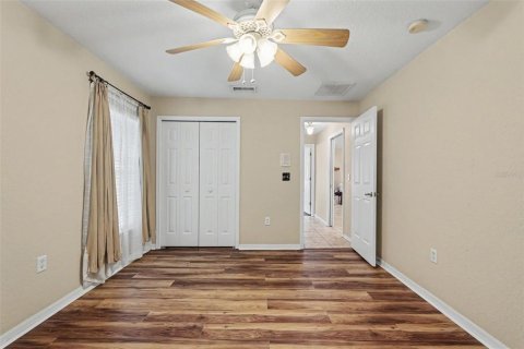 House in Dover, Florida 3 bedrooms, 172.8 sq.m. № 2258198 - photo 21