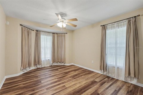 House in Dover, Florida 3 bedrooms, 172.8 sq.m. № 2258198 - photo 20