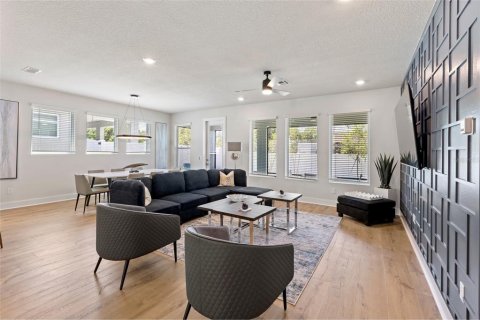 Casa en alquiler en Altamonte Springs, Florida, 4 dormitorios, 171.31 m2 № 1908830 - foto 5