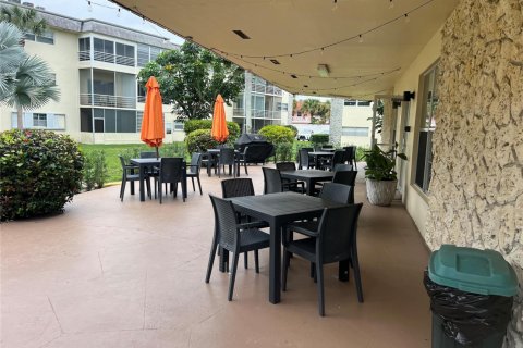 Condominio en venta en Lauderhill, Florida, 1 dormitorio, 63.17 m2 № 2177484 - foto 26