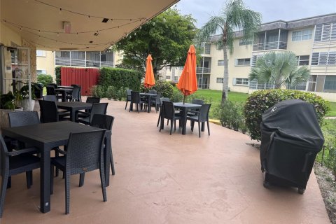 Condominio en venta en Lauderhill, Florida, 1 dormitorio, 63.17 m2 № 2177484 - foto 25