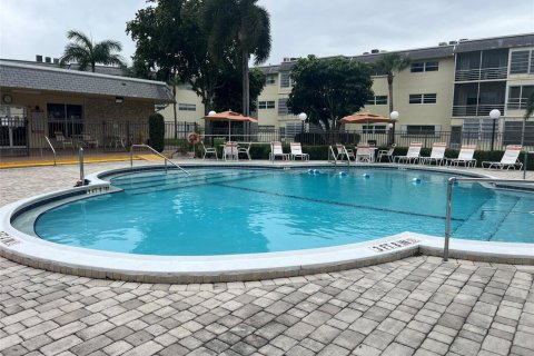 Condominio en venta en Lauderhill, Florida, 1 dormitorio, 63.17 m2 № 2177484 - foto 28