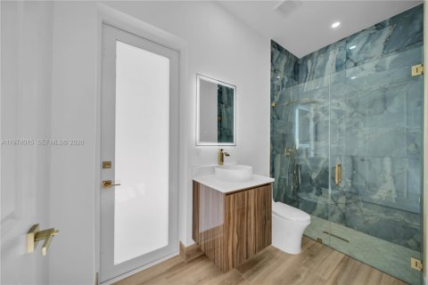 Купить виллу или дом в Лихай-Эйкерс, Флорида 4 спальни, № 2033560 - фото 15