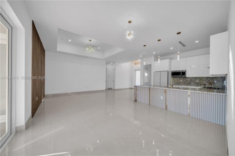 Купить виллу или дом в Лихай-Эйкерс, Флорида 4 спальни, № 2033560 - фото 6