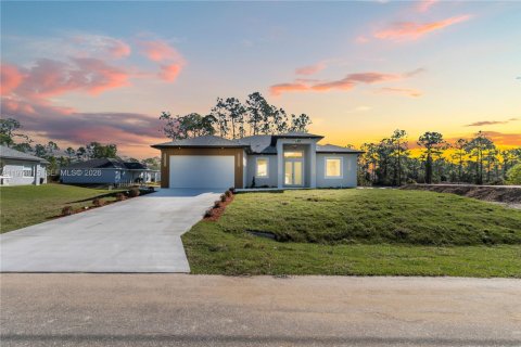 Купить виллу или дом в Лихай-Эйкерс, Флорида 4 спальни, № 2033560 - фото 21