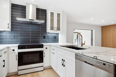 Copropriété à vendre à Sarasota, Floride: 2 chambres, 108.79 m2 № 1556266 - photo 18