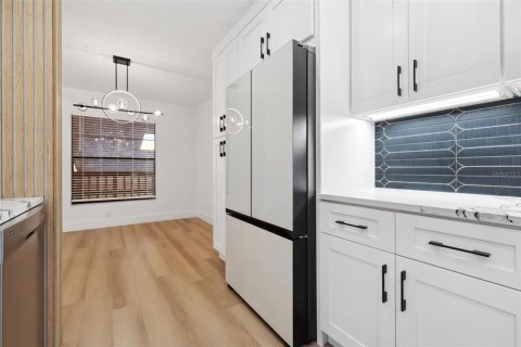 Copropriété à vendre à Sarasota, Floride: 2 chambres, 108.79 m2 № 1556266 - photo 29