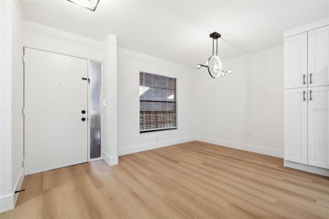 Copropriété à vendre à Sarasota, Floride: 2 chambres, 108.79 m2 № 1556266 - photo 6