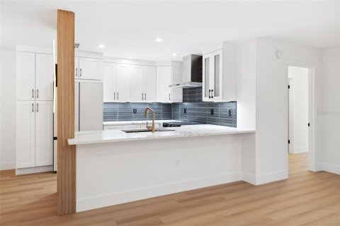 Copropriété à vendre à Sarasota, Floride: 2 chambres, 108.79 m2 № 1556266 - photo 25