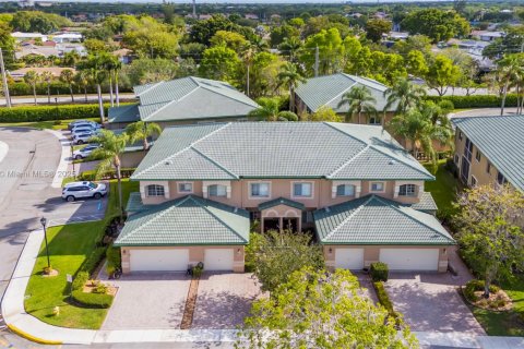Condo in Tamarac, Florida, 2 bedrooms  № 1738465 - photo 30