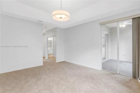 Condo in Tamarac, Florida, 2 bedrooms  № 1738465 - photo 15