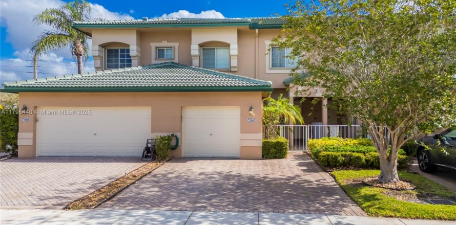 Condo in Tamarac, Florida, 2 bedrooms  № 1738465