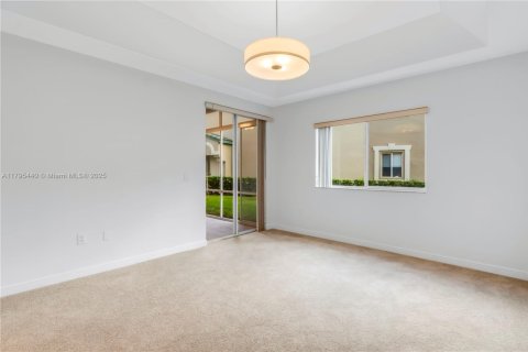Condo in Tamarac, Florida, 2 bedrooms  № 1738465 - photo 14