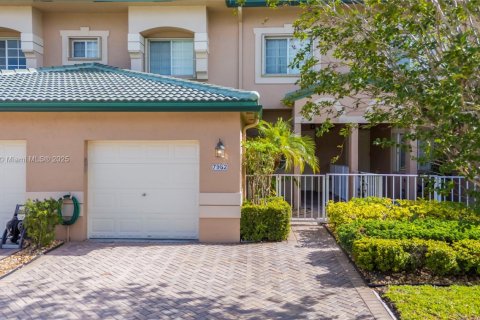 Condo in Tamarac, Florida, 2 bedrooms  № 1738465 - photo 29