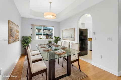 Condo in Tamarac, Florida, 2 bedrooms  № 1738465 - photo 4