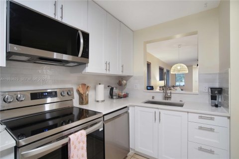 Condominio en alquiler en Davie, Florida, 2 dormitorios, 93.37 m2 № 1991260 - foto 12