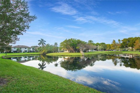 Condominio en alquiler en Davie, Florida, 2 dormitorios, 93.37 m2 № 1991260 - foto 1