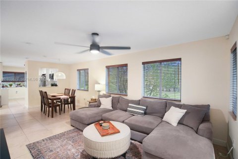 Condominio en alquiler en Davie, Florida, 2 dormitorios, 93.37 m2 № 1991260 - foto 6