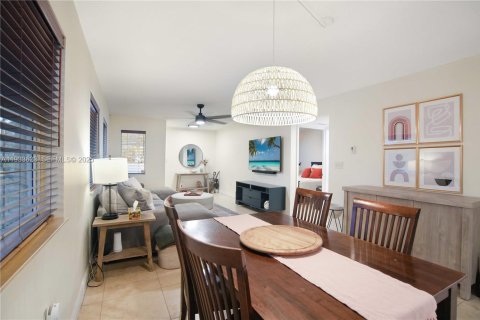 Condominio en alquiler en Davie, Florida, 2 dormitorios, 93.37 m2 № 1991260 - foto 14