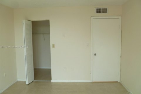 Copropriété à louer à Miami, Floride: 1 chambre, 65.77 m2 № 1964231 - photo 25
