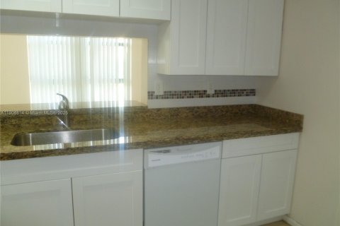 Copropriété à louer à Miami, Floride: 1 chambre, 65.77 m2 № 1964231 - photo 18