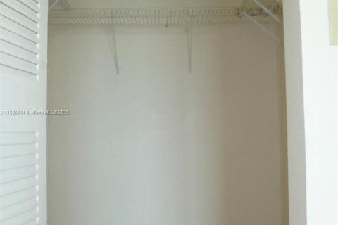 Copropriété à louer à Miami, Floride: 1 chambre, 65.77 m2 № 1964231 - photo 27