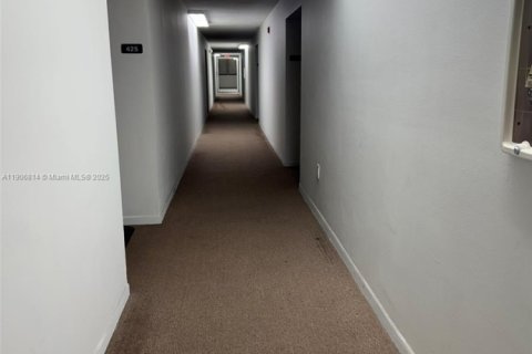 Copropriété à louer à Miami, Floride: 1 chambre, 65.77 m2 № 1964231 - photo 10