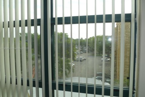 Copropriété à louer à Miami, Floride: 1 chambre, 65.77 m2 № 1964231 - photo 28