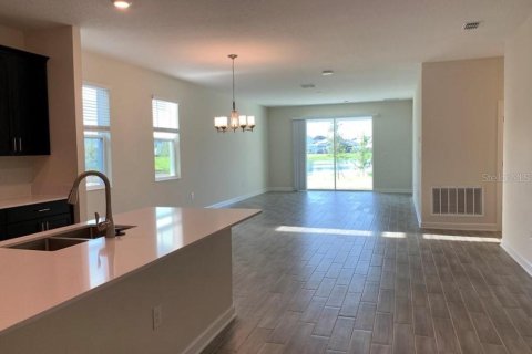 Casa en alquiler en Orlando, Florida, 4 dormitorios, 193.42 m2 № 1894556 - foto 9
