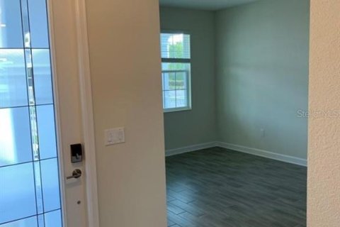 Casa en alquiler en Orlando, Florida, 4 dormitorios, 193.42 m2 № 1894556 - foto 5