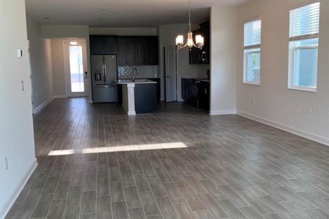 Casa en alquiler en Orlando, Florida, 4 dormitorios, 193.42 m2 № 1894556 - foto 10