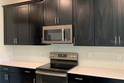 Casa en alquiler en Orlando, Florida, 4 dormitorios, 193.42 m2 № 1894556 - foto 8