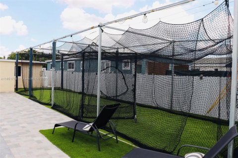 Купить виллу или дом в Хайалиа, Флорида 3 спальни, 141.3м2, № 1958108 - фото 2