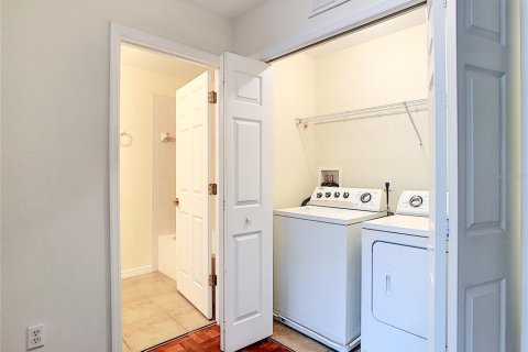 Townhouse in Orlando, Florida 3 bedrooms, 147.9 sq.m. № 2233256 - photo 10