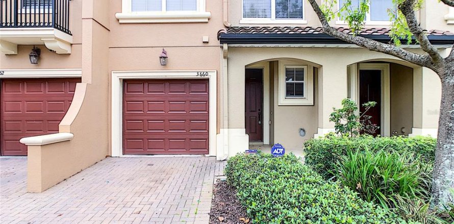 Townhouse in Orlando, Florida 3 bedrooms, 147.9 sq.m. № 2233256