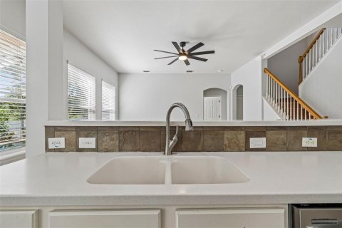 Villa ou maison à vendre à Odessa, Floride: 4 chambres, 287.81 m2 № 2299368 - photo 17