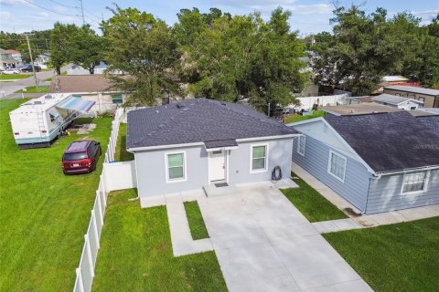 Villa ou maison à louer à Tampa, Floride: 2 chambres, 83.61 m2 № 1917172 - photo 18