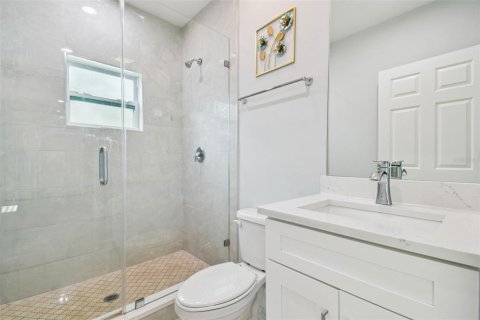 Villa ou maison à louer à Tampa, Floride: 2 chambres, 83.61 m2 № 1917172 - photo 11