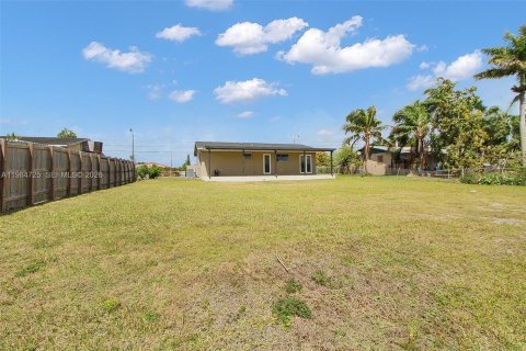 Casa en venta en Homestead, Florida, 3 dormitorios, 100.33 m2 № 2045851 - foto 28