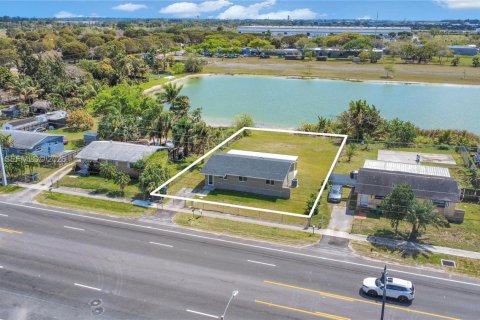 Casa en venta en Homestead, Florida, 3 dormitorios, 100.33 m2 № 2045851 - foto 9