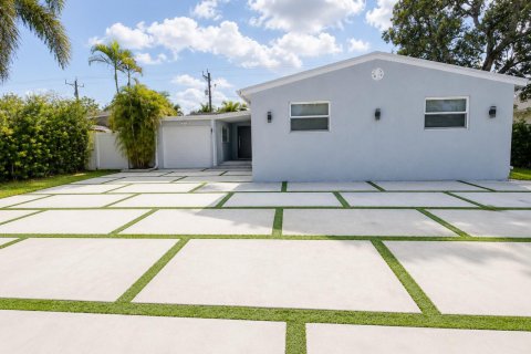 House in Hollywood, Florida 4 bedrooms, 112.32 sq.m. № 2083403
