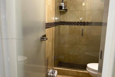 House in Miami, Florida 3 bedrooms, 101.45 sq.m. № 1991093 - photo 6