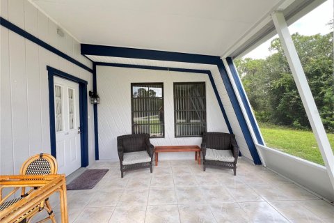 House in Punta Gorda, Florida 3 bedrooms, 130.62 sq.m. № 1907842 - photo 3
