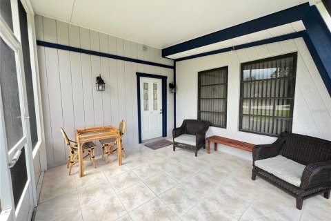 House in Punta Gorda, Florida 3 bedrooms, 130.62 sq.m. № 1907842 - photo 2