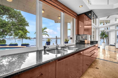 Villa ou maison à vendre à Fort Lauderdale, Floride: 4 chambres, 400.04 m2 № 1671470 - photo 21